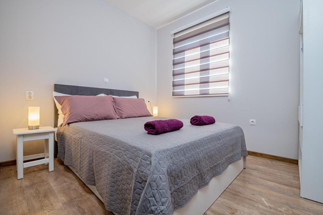 Apartments Leona Neum Exterior photo