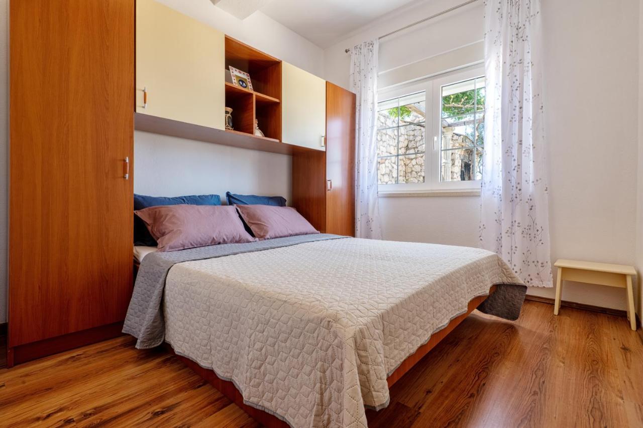 Apartments Leona Neum Exterior photo